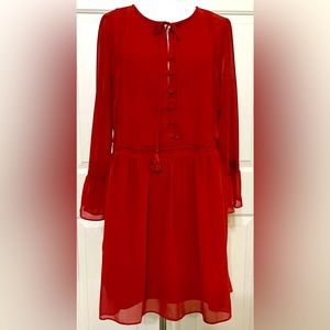 NWOT GB by Gianni Bini red boho 3/4 bell sleeve with buttons and neck tie